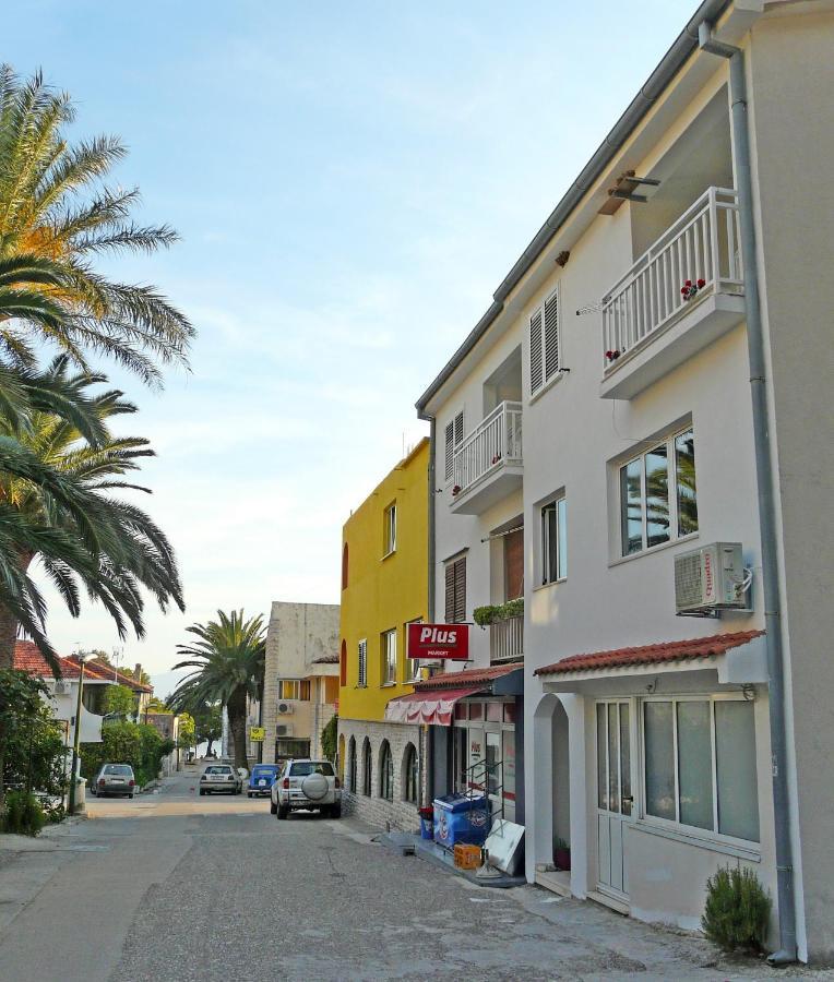 Apartments By The Sea Drvenik Donja Vala, Makarska - 6756 エクステリア 写真