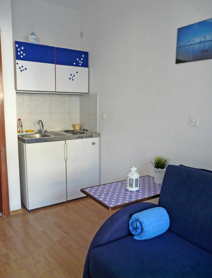 Apartments By The Sea Drvenik Donja Vala, Makarska - 6756 エクステリア 写真